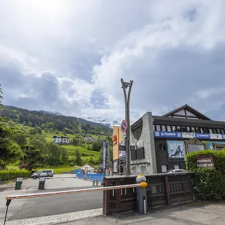 Laura By Interhome *